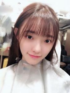 空气刘海怎么卷好看 和中分哪个好看