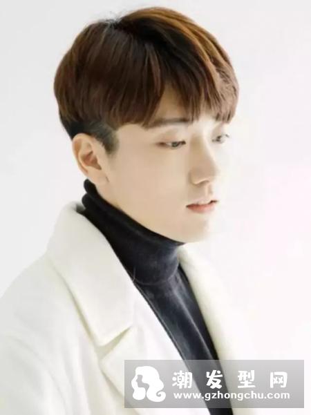 2018男生剪什么短头发好看 平刘海是非常校园风的