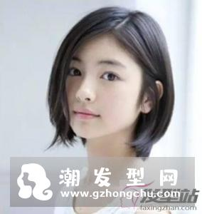 女生三七分短发 洋气瘦脸潮女范