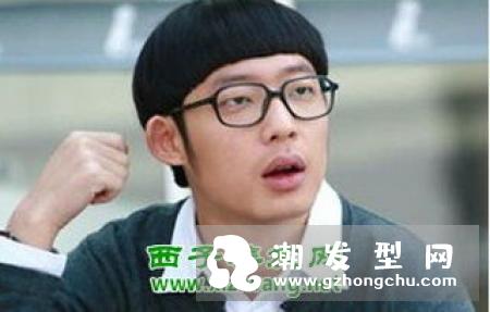 男生蘑菇头超帅发型 最适合暖男的短发造型