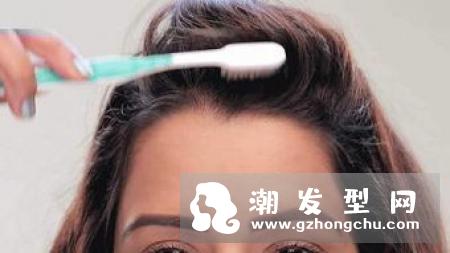 头发贴头皮怎么弄蓬松 扁塌细软发3招瞬间蓬松