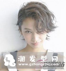 女生斜庞克发型怎么做好看 干练冷艳比男生还帅三分