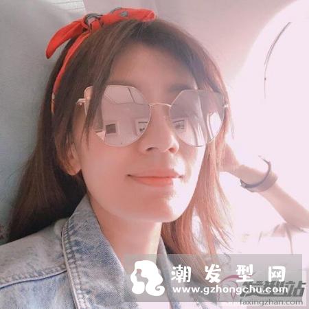 齐肩凌乱微烫发型图片 蓬松微卷的锁骨LOB超显女人味
