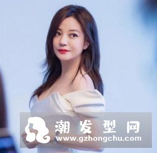 赵薇长直发发型图片 中餐厅里面好美
