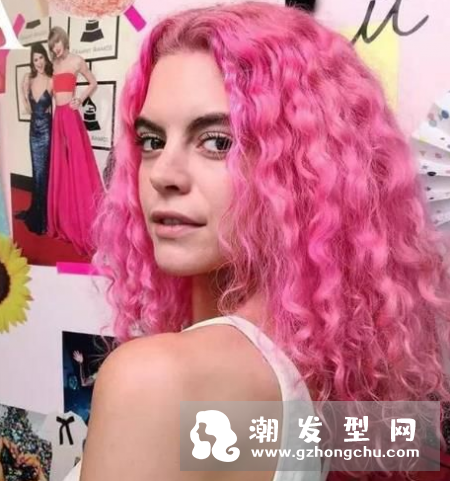 粉红色头发掉色是什么颜色 适合什么肤色