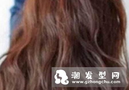 烫发的步骤是怎样的 是先剪还是先烫