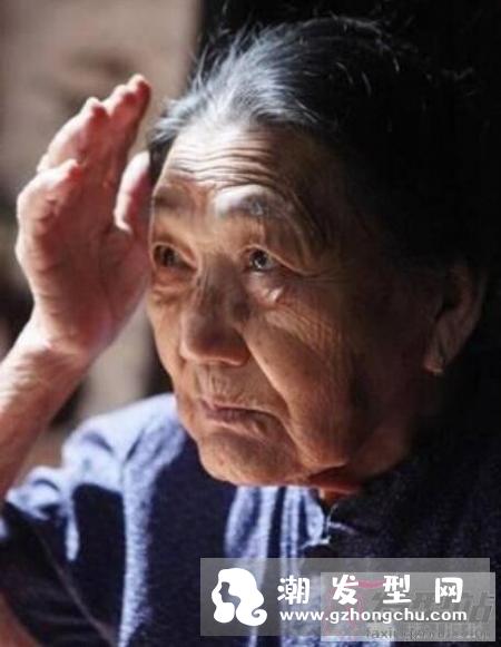103岁婆婆拒当白发魔女护发秘诀+维持黑发心得