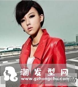 女生斜庞克发型 独特吸睛大写的帅气
