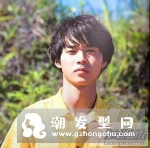 9款大脸圆脸适合发型男 选对修颜发型堪比整容