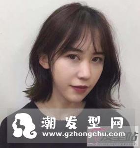 人鱼卷短发非常适合年轻女生,让脸型愈发瘦削