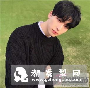 2018流行发型 短发男生帅呆了