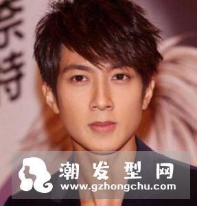 额头高的男生适合的发型 帅气养眼发型变小脸男神