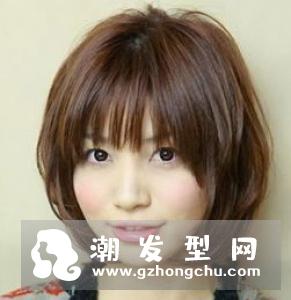 羊毛卷短发怎么烫好看 这样烫修颜减龄玩转复古风