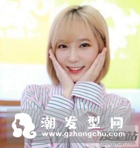 越来越多的女生剪去心爱的长发,换上了清爽干练的短发