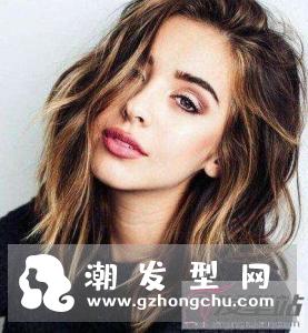 锁骨发怎么打理好看 三七分锁骨发温柔瘦脸