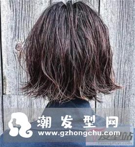 短发流行“湿发发型” 油头湿感制造性感