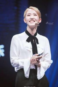 创造101孟美岐发色是什么颜色 亚麻金色适合什么肤色
