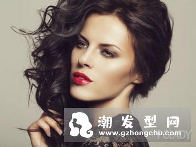 显瘦新娘发型图片 高盘发派上用场了