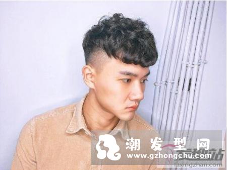 男士宴会发型短发 让你在人群中成为关注焦点