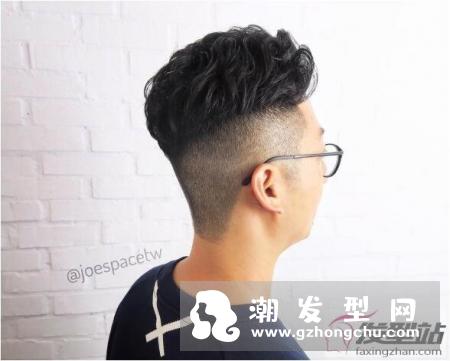 不同款式的纹理剪裁作品