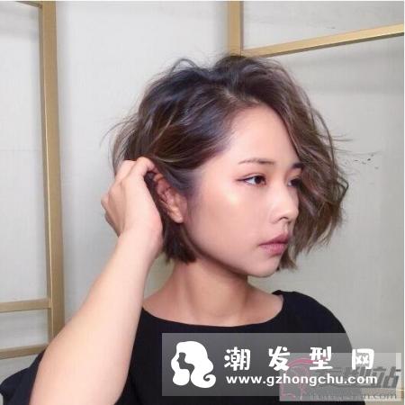 齐肩短发烫发发型 16款超修饰脸型及肩短卷发美翻天