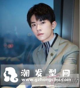 男生时尚三七分发型 修颜帅气检验男神标准