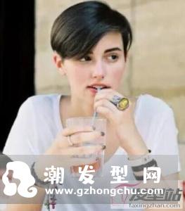 女生三七分短发 洋气瘦脸潮女范