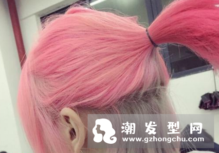 粉红色褪色后上什么颜色 哪个国家的人头发是红色的