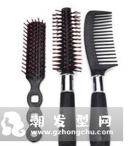 头发分线定死了怎么办 只要一把梳子 交叉发丝顽固万年发线立刻消失