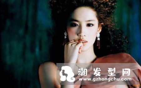 女生撇耳发怎么剪 清爽简约撩人满分