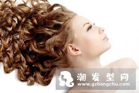 烫发是冷烫好还是热烫好?哪个更自然?-家居装修问答