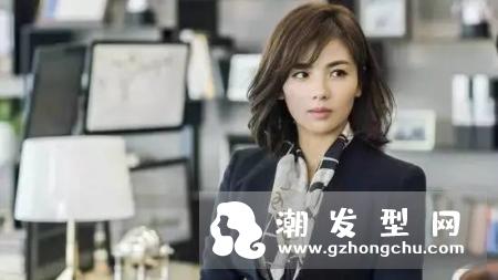 30岁留什么发型显年轻洋气好看 知性还是知性好看