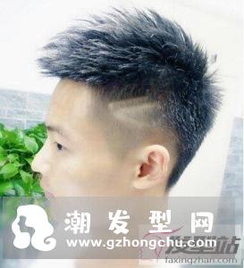 男士短发侧面刻痕发型 帅气中不失男性的霸气