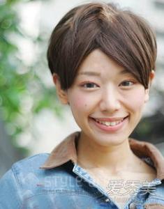短发女生偏分发型 修颜塑型超显气质