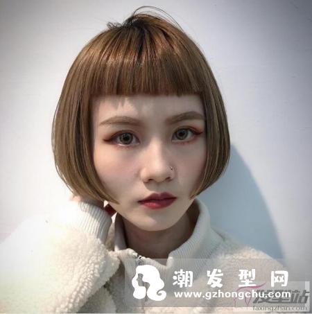 2020短发最新发型女直发 超火玻璃短发让你视觉-10岁