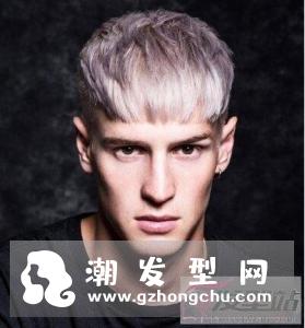 碎锅盖发型 灵动帅气两不误