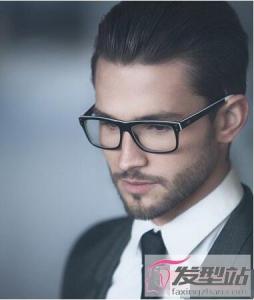 男生什么发型带眼镜好看 适合戴眼镜的清爽帅气发型