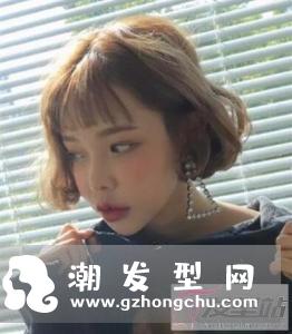 女生短头发烫什么头型好看 灯笼烫发减龄又俏皮