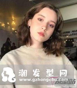 法式风格的短发通常别有一番韵味,风格自然简约,又不乏慵懒与性感的