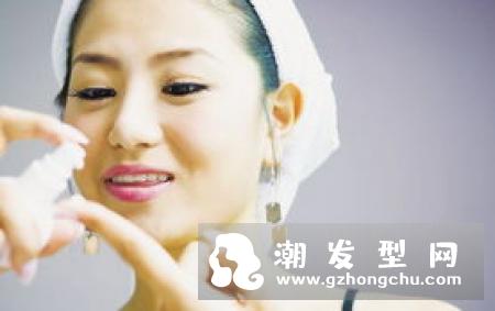 头皮上很多黑头粉刺怎么办 即学头皮清洁2大方法清洁头皮