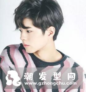 男的额头高留什么发型 巧用刘海掩盖不足才是重点