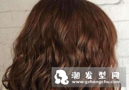 烫发后怎么打理卷发 怎么吹