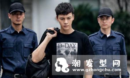 南方有乔木时樾发型是什么 陈伟霆帅气剧照介绍