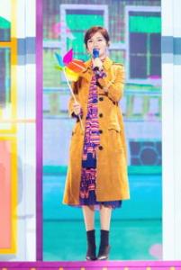 谢娜中长发发型图片 太阳女神的熟女风