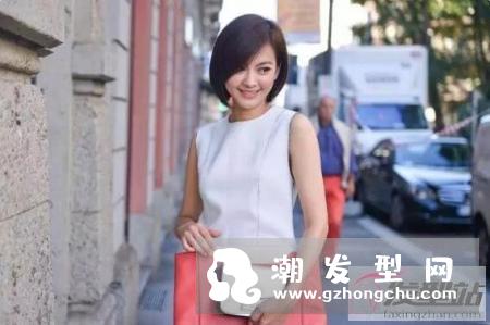脸大的女生如何显小脸？短发＋刘海＝瘦脸武器！