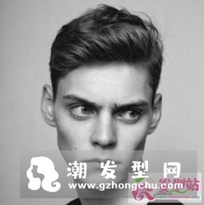 男士短发两边剃油头发型 商务型男都爱这款发型