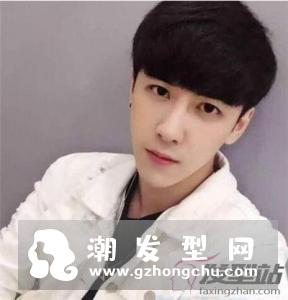 男生头发多剪什么短发 量身定做尽显发量优势
