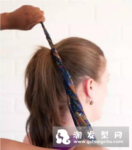 丝巾怎么绑头发-家居装修问答