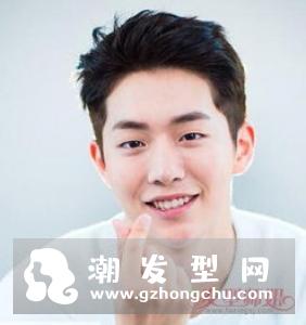 有的男生发际线比较高,在视觉上影响美观和时尚度