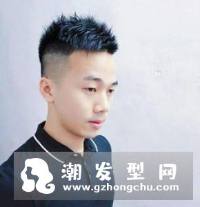 男生短发精神帅气发型 两边剃光一道杠背头超帅